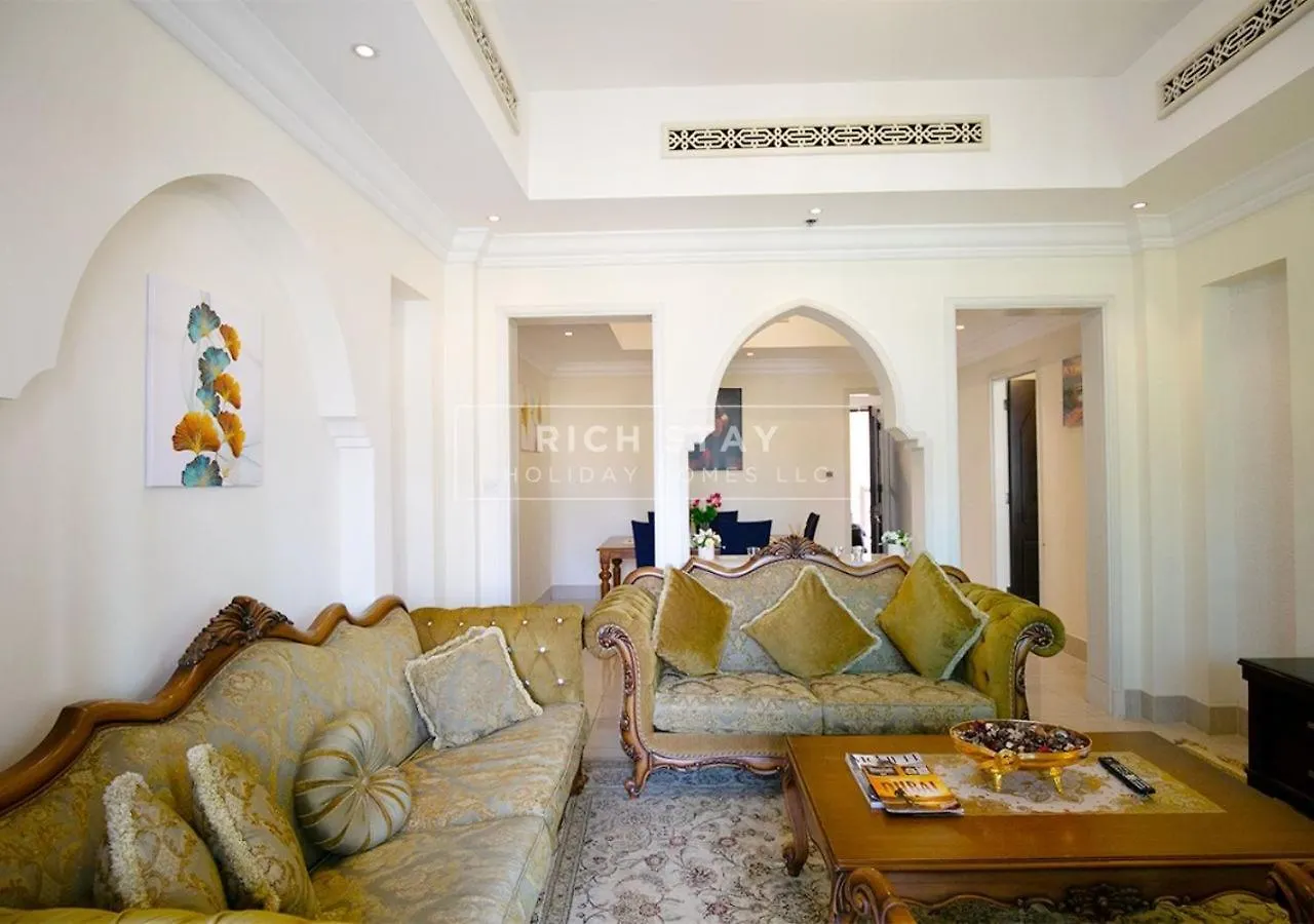 Incredible 2Br Apartment, Downtown With Burj & Dubai Mall View By Rich Stay 0*,  الإمارات العربية المتحدة