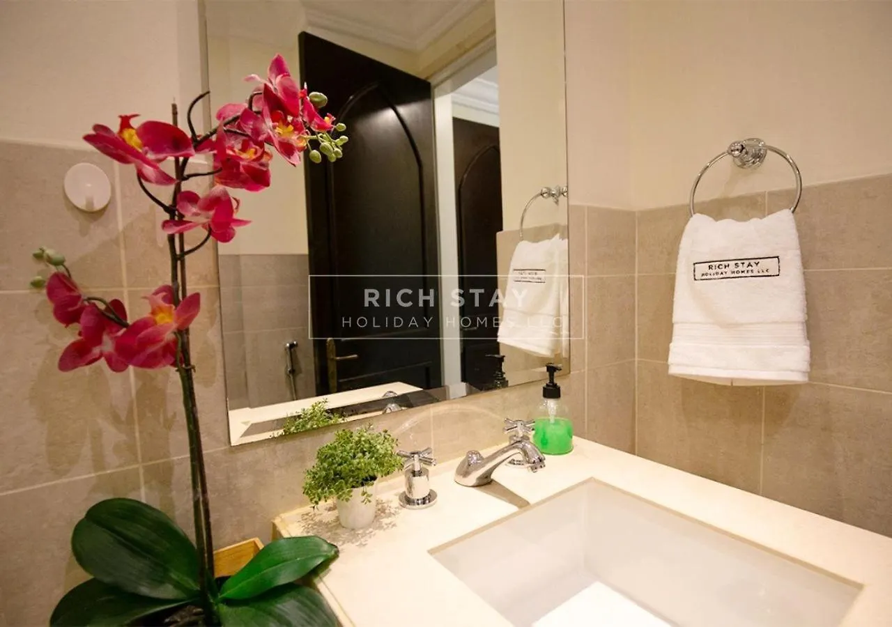 Incredible 2Br Apartment, Downtown With Burj & Dubai Mall View By Rich Stay Apartment